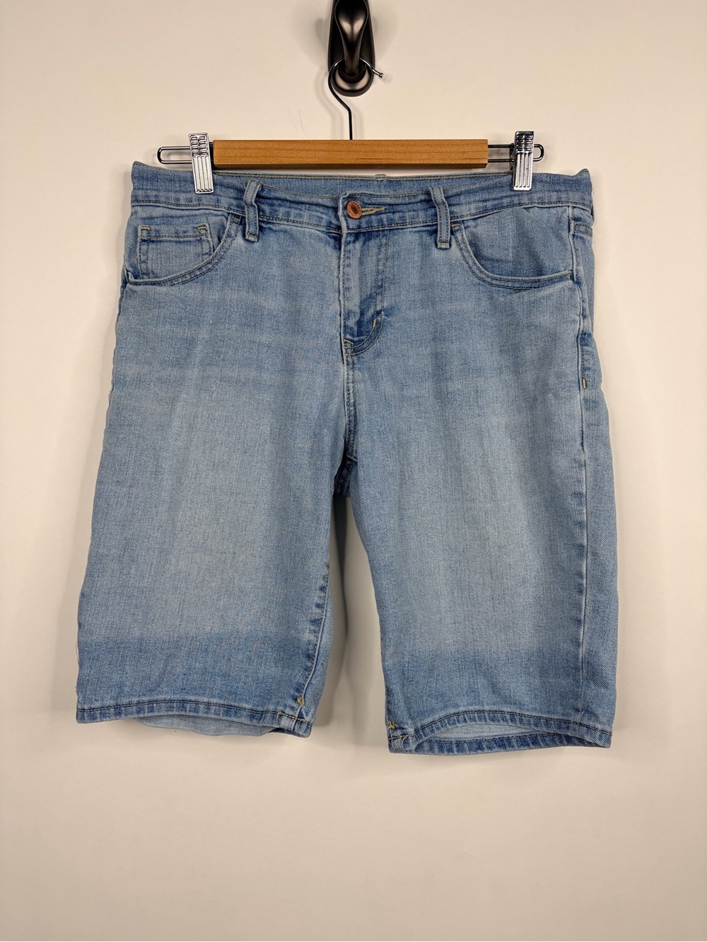 Old Navy Light Wash Denim Jean Shorts - Pale Blue
